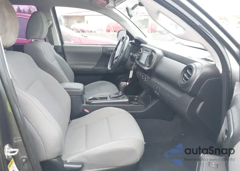 2017 Toyota Tacoma Sr V6 z USA, uszkodzony, nr VIN 5TFCZ5ANXHX068285